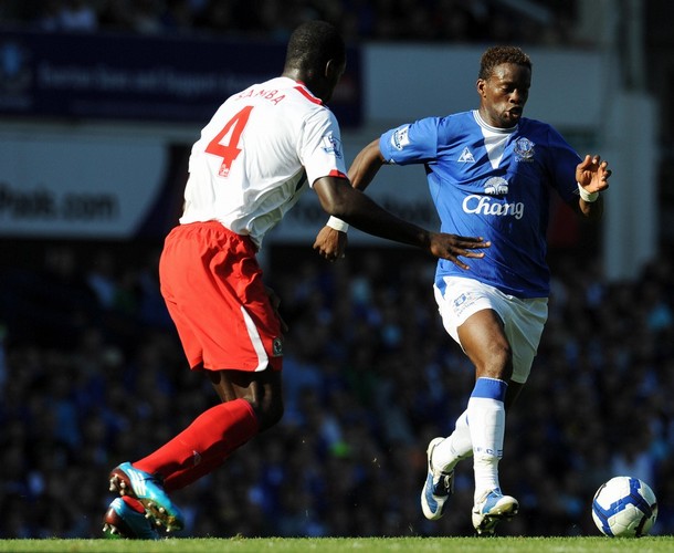 周六威廉闯三关：雷丁主场不败